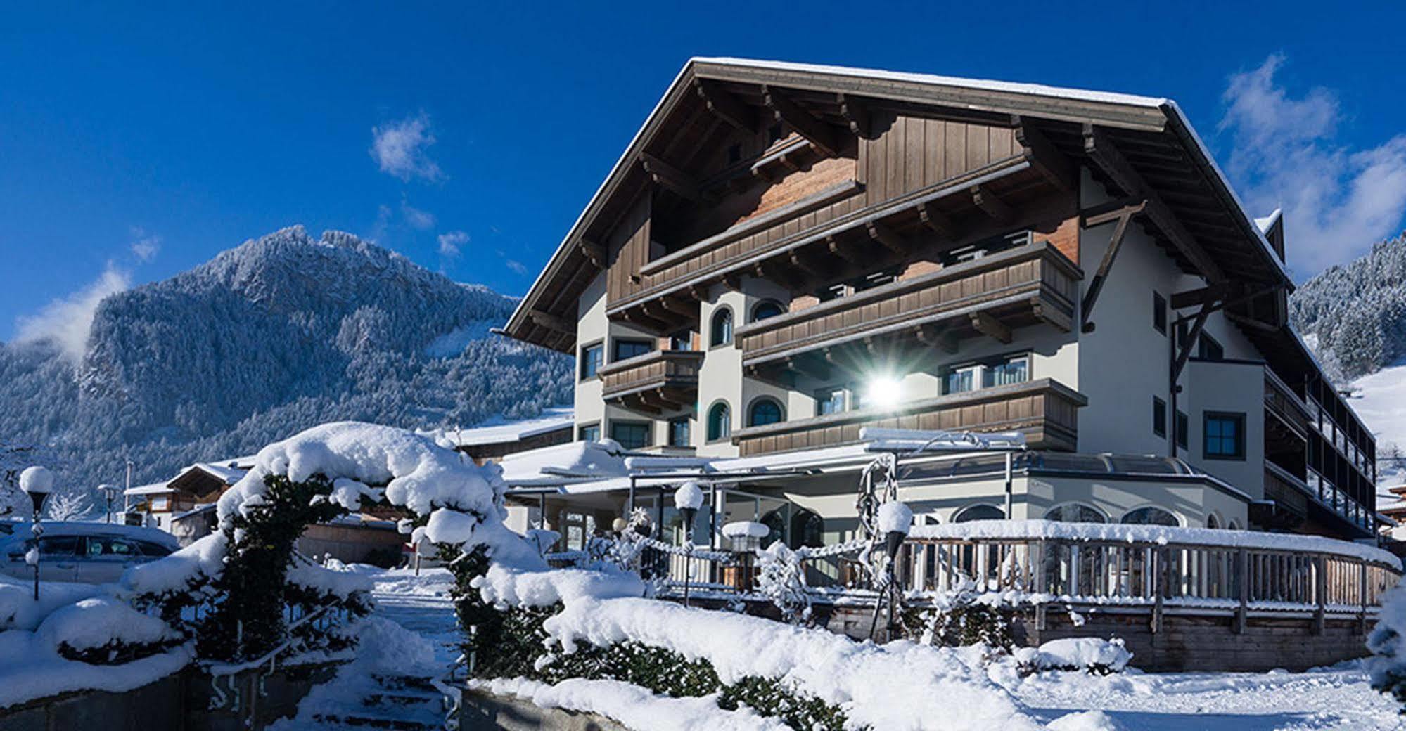 Hotel Derneuwirt à Hippach Extérieur photo